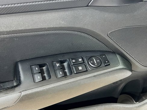 Used 2017 Hyundai Elantra Sport image 17