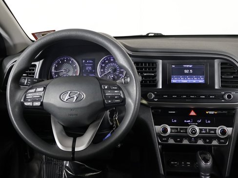Used 2020 Hyundai Elantra SE w/ Cargo Package (C1) image 24