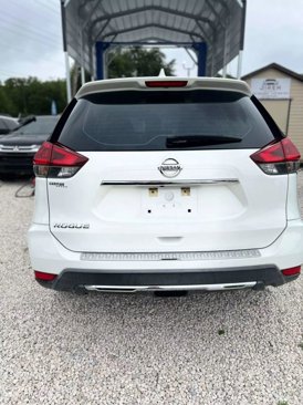 Used 2018 Nissan Rogue S image 16