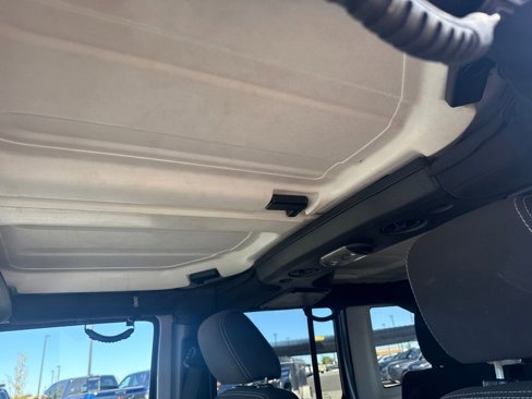 Used 2015 Jeep Wrangler Unlimited Sahara w/ Max Tow Package image 25