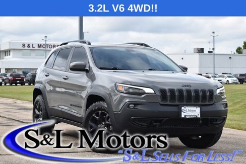Used 2019 Jeep Cherokee Latitude image 1