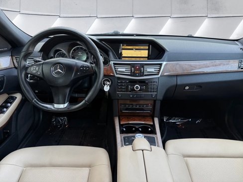 Used 2010 Mercedes-Benz E 350 Sedan image 9