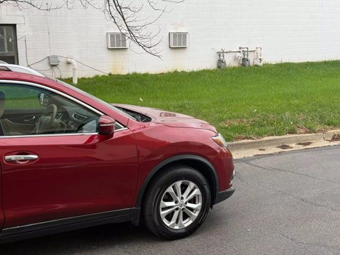 Used 2014 Nissan Rogue SV w/ SV Family Package image 7