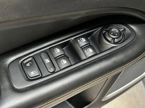Used 2020 Jeep Compass Limited image 19