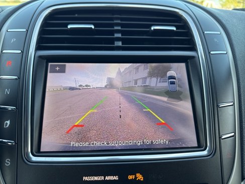 Used 2019 Lincoln Nautilus FWD image 7