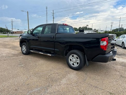 Used 2016 Toyota Tundra SR image 3