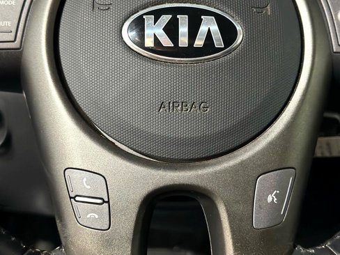 Used 2013 Kia Soul + w/ Audio Pkg image 24