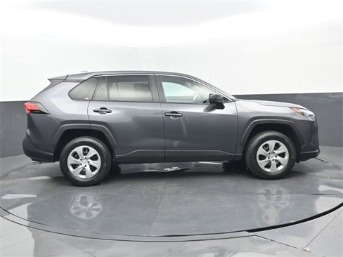 Used 2023 Toyota RAV4 LE image 2