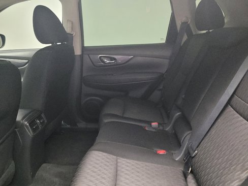 Used 2019 Nissan Rogue SV image 18