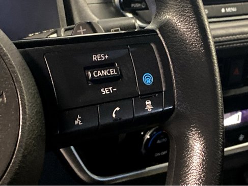 Used 2022 Nissan Rogue SV image 14