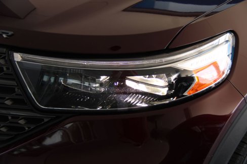 Used 2022 Ford Explorer XLT w/ Equipment Group 202A image 13