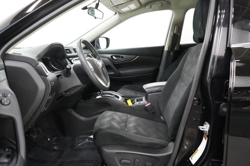 Used 2014 Nissan Rogue SV w/ SV Premium Package image 17