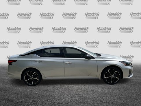 Used 2023 Nissan Altima 2.5 SR image 11