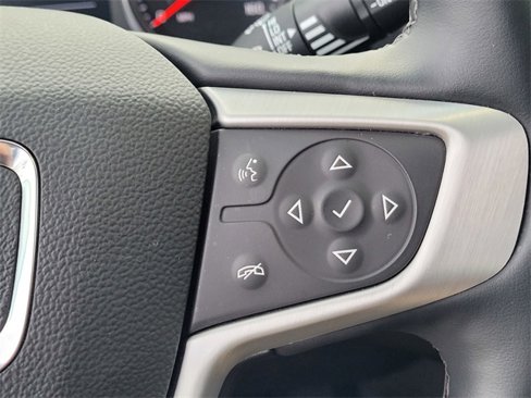 Used 2024 GMC Terrain SLT image 15