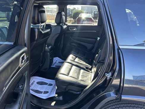 Used 2014 Jeep Grand Cherokee Overland w/ Advanced Technology Group image 14