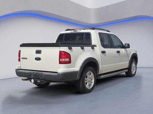 Used 2010 Ford Explorer Sport Trac XLT image 3