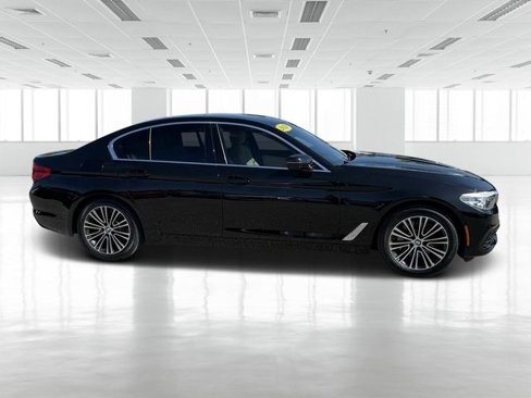 Used 2020 BMW 530e w/ Convenience Package image 3