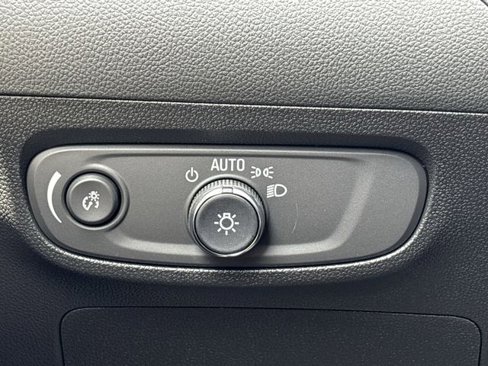Certified 2025 Buick Encore GX Preferred w/ Comfort Package image 17