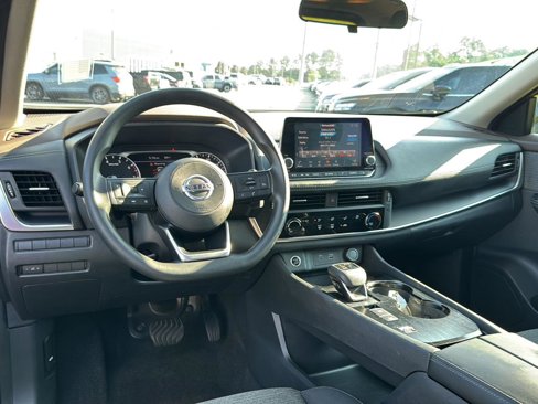 Used 2021 Nissan Rogue S image 16