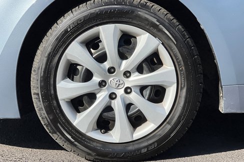 Used 2022 Toyota Corolla LE image 24