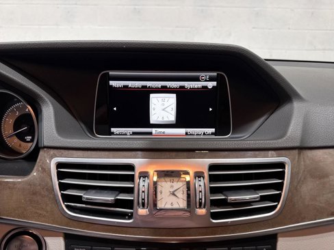 Used 2014 Mercedes-Benz E 350 Sedan image 38