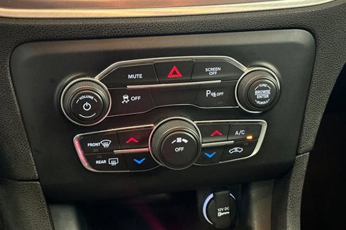 Used 2022 Dodge Charger SXT image 24