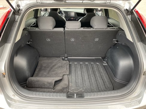 Used 2023 Kia Niro LX image 14