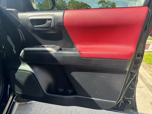 Used 2017 Toyota Tacoma SR5 image 38