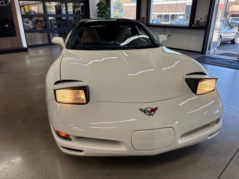 Used 2002 Chevrolet Corvette Coupe image 24