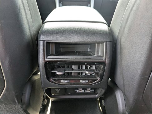 Used 2024 Jeep Grand Cherokee Altitude image 29