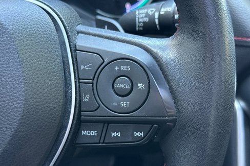 Used 2021 Toyota RAV4 XSE image 32