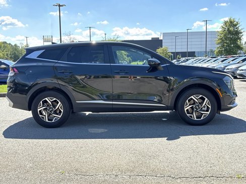 Used 2024 Kia Sportage LX image 6