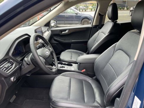 Used 2020 Ford Escape Titanium image 15