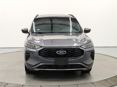 Used 2023 Ford Escape ST-Line image 2