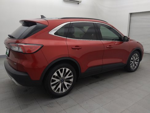 Used 2020 Ford Escape Titanium image 10