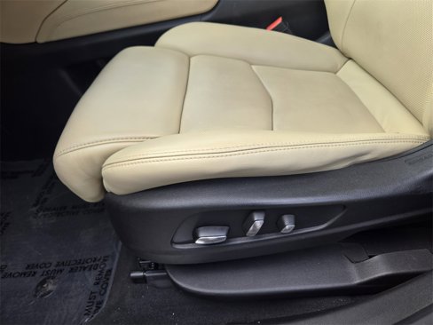 Used 2017 Cadillac XT5 Luxury w/ LPO, Wheel Lock Package image 24