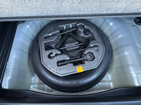 Used 2023 Hyundai Venue SEL image 27