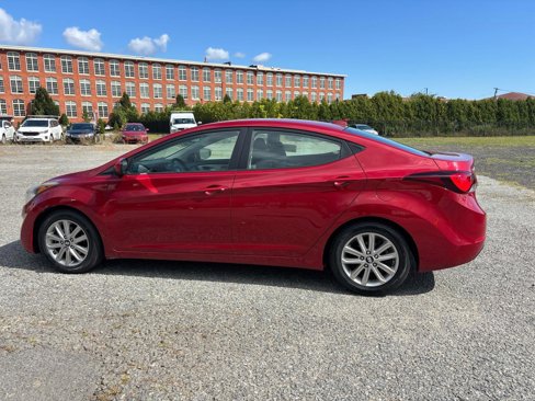 Used 2016 Hyundai Elantra SE w/ Option Group 02 image 2