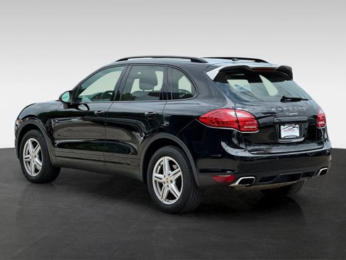 Used 2014 Porsche Cayenne Platinum Edition image 5