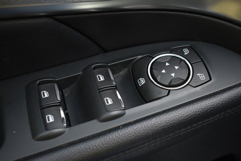 Used 2018 Ford Explorer XLT w/ Equipment Group 202A image 13