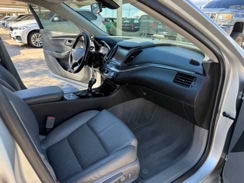 Used 2017 Chevrolet Impala LT image 15