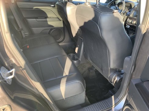 Used 2016 Jeep Patriot High Altitude image 12