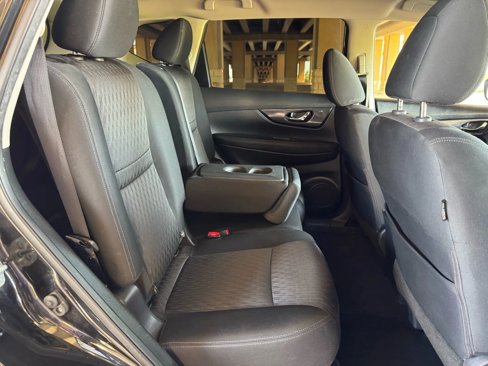 Used 2019 Nissan Rogue SV image 24