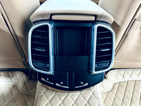 Used 2013 Porsche Cayenne image 35