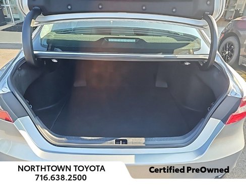 Used 2022 Toyota Camry LE image 17
