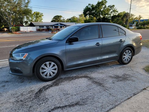 Used 2014 Volkswagen Jetta S image 2