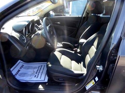 Used 2016 Chevrolet Cruze LT image 11