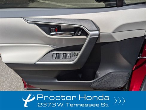 Used 2022 Toyota RAV4 XLE Premium image 33