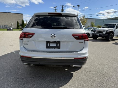 Used 2019 Volkswagen Tiguan SEL Premium image 4