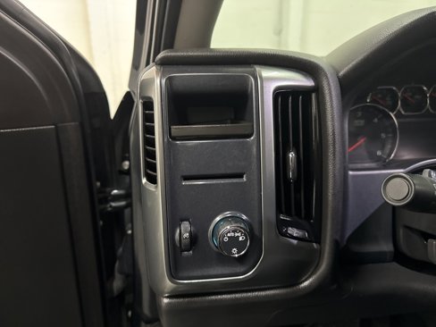 Used 2019 Chevrolet Silverado 1500 LT image 33